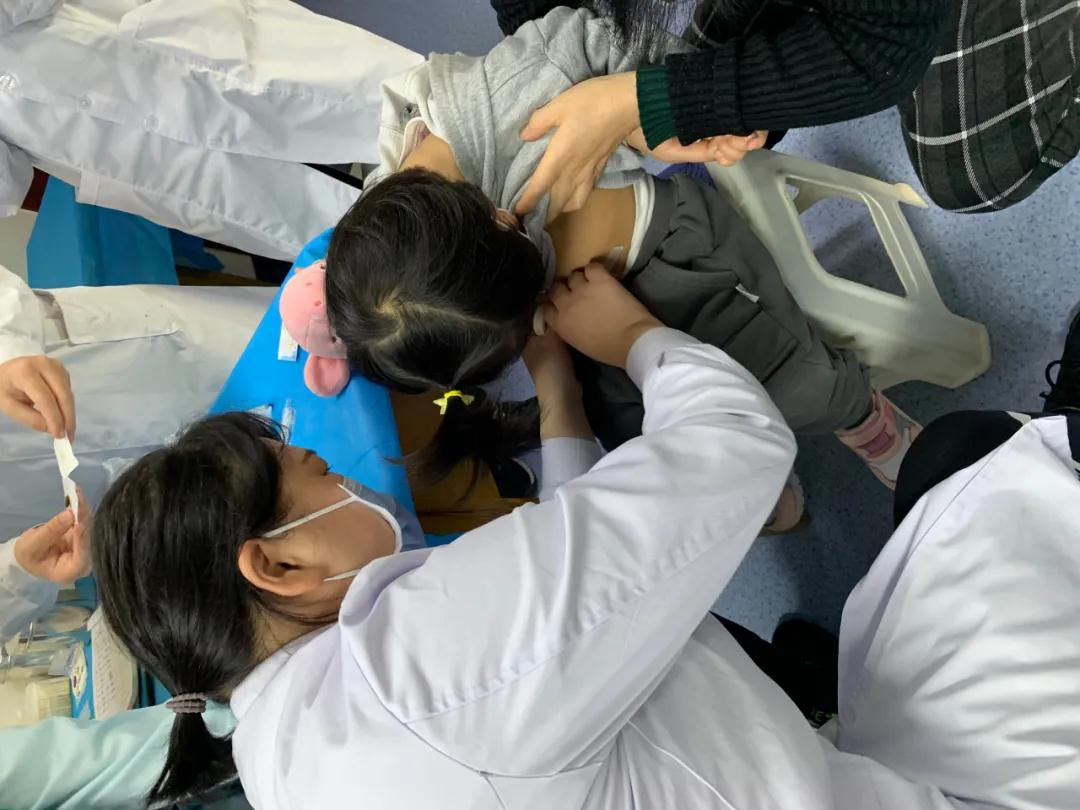 郑州一孩子做这件事3年，极少生病！过敏性咳嗽、鼻炎等症状明显改善