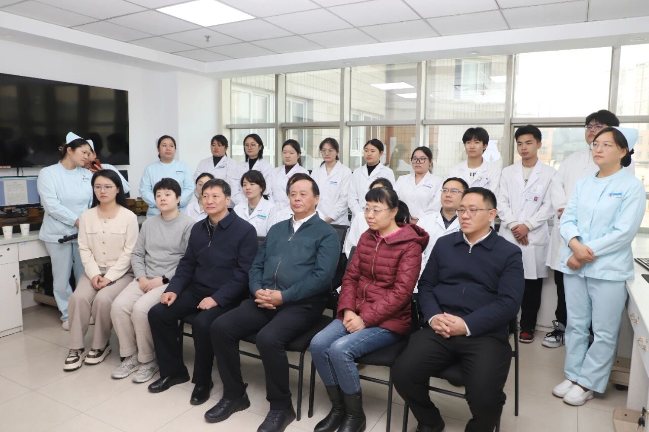仝小林院士团队莅临郑州市中医院指导交流，共促中医药传承创新发展